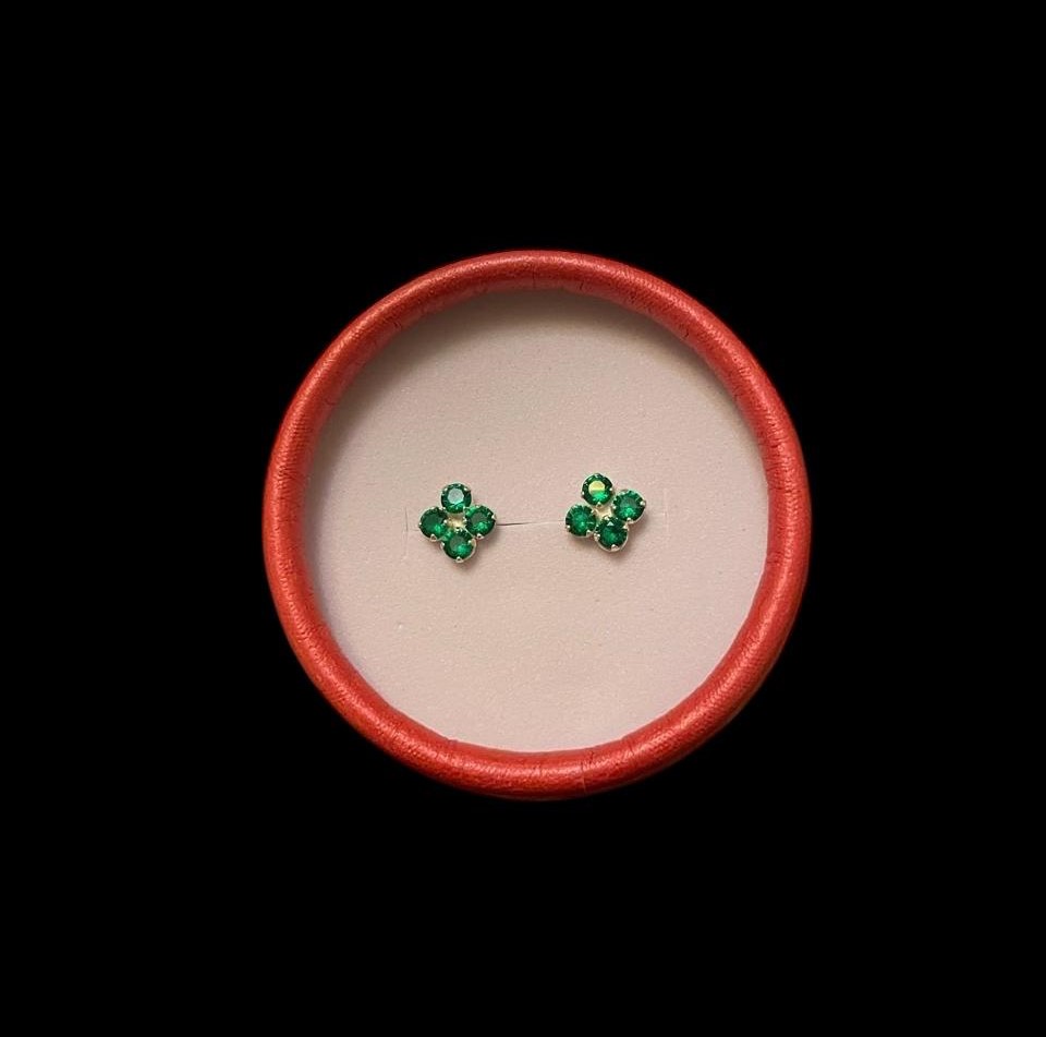 Arete flor verde