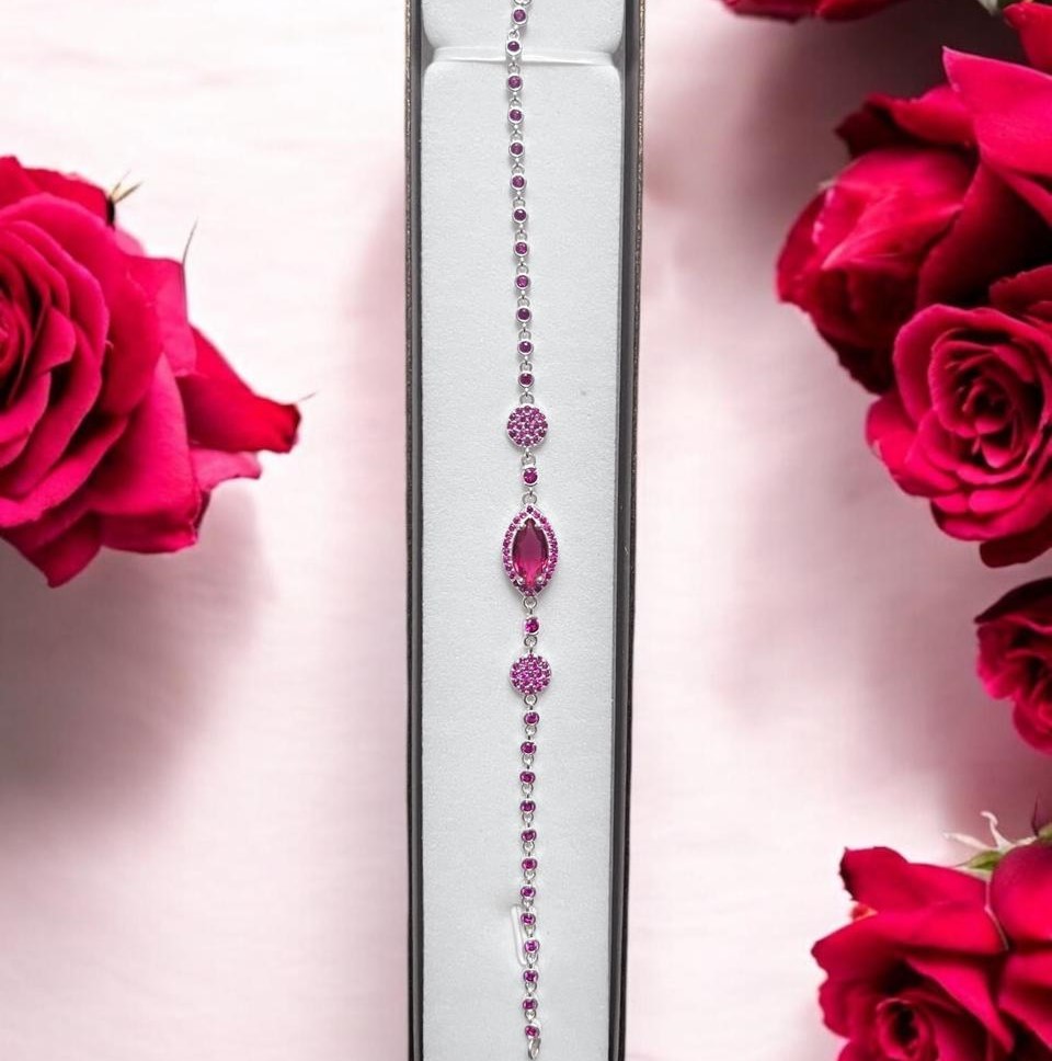 Pulsera morada, guinda en formato de ovalo