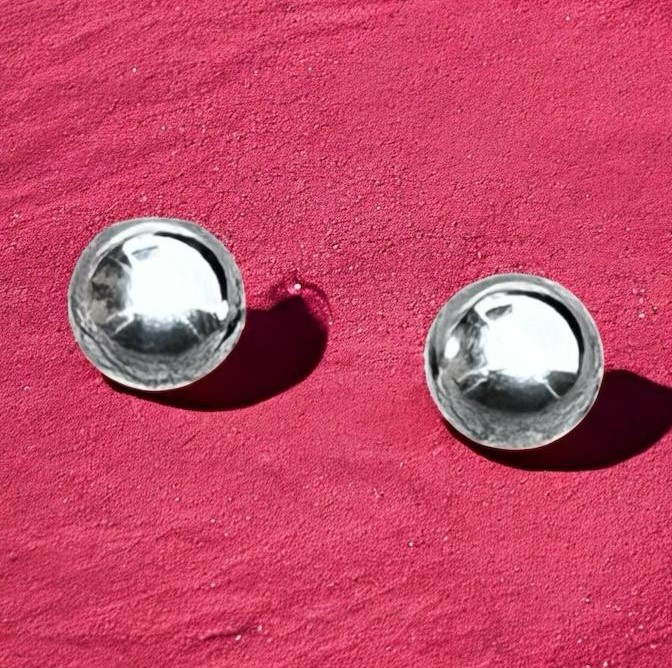 Aretes de pura plata en forma de esfera